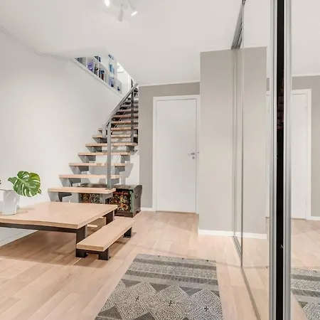 The Winter Tale House - Free Parking *