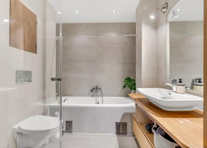 The Winter Tale House - Free Parking *